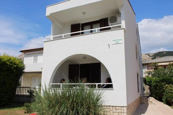 Ara-Ara Apartment Baska  Exterior photo
