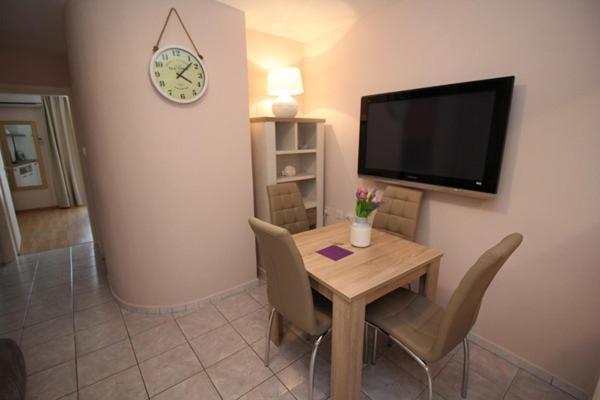 Ara-Ara Apartment Baska  Exterior photo